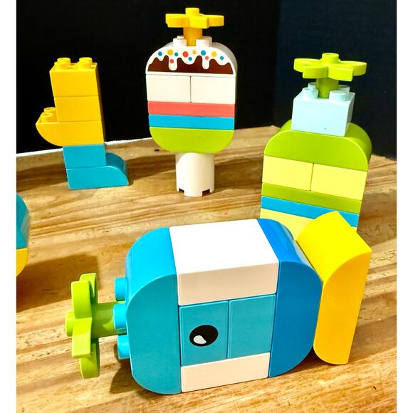 Lego Duplo Heart box 10909; 83 pc mixed building block set boat ice cream whale - Picture 4 of 4